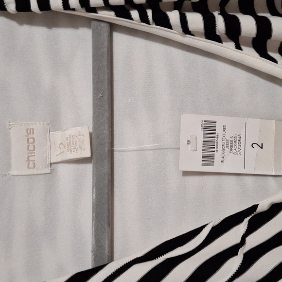 Chico’s Jessie Textured Faux Wrap Dress SZ 2  12/14 Large Black and White - Picture 3 of 4